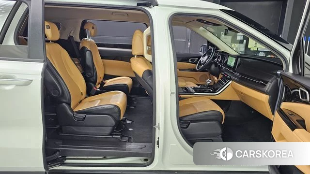 Kia Carnival 4th generation 2023 Белый из Кореи, фото 3