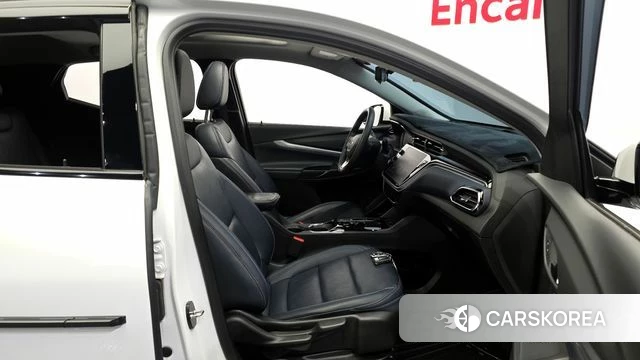 Chevrolet (GM Daewoo) Bolt EUV 2023 Белый из Кореи, фото 3