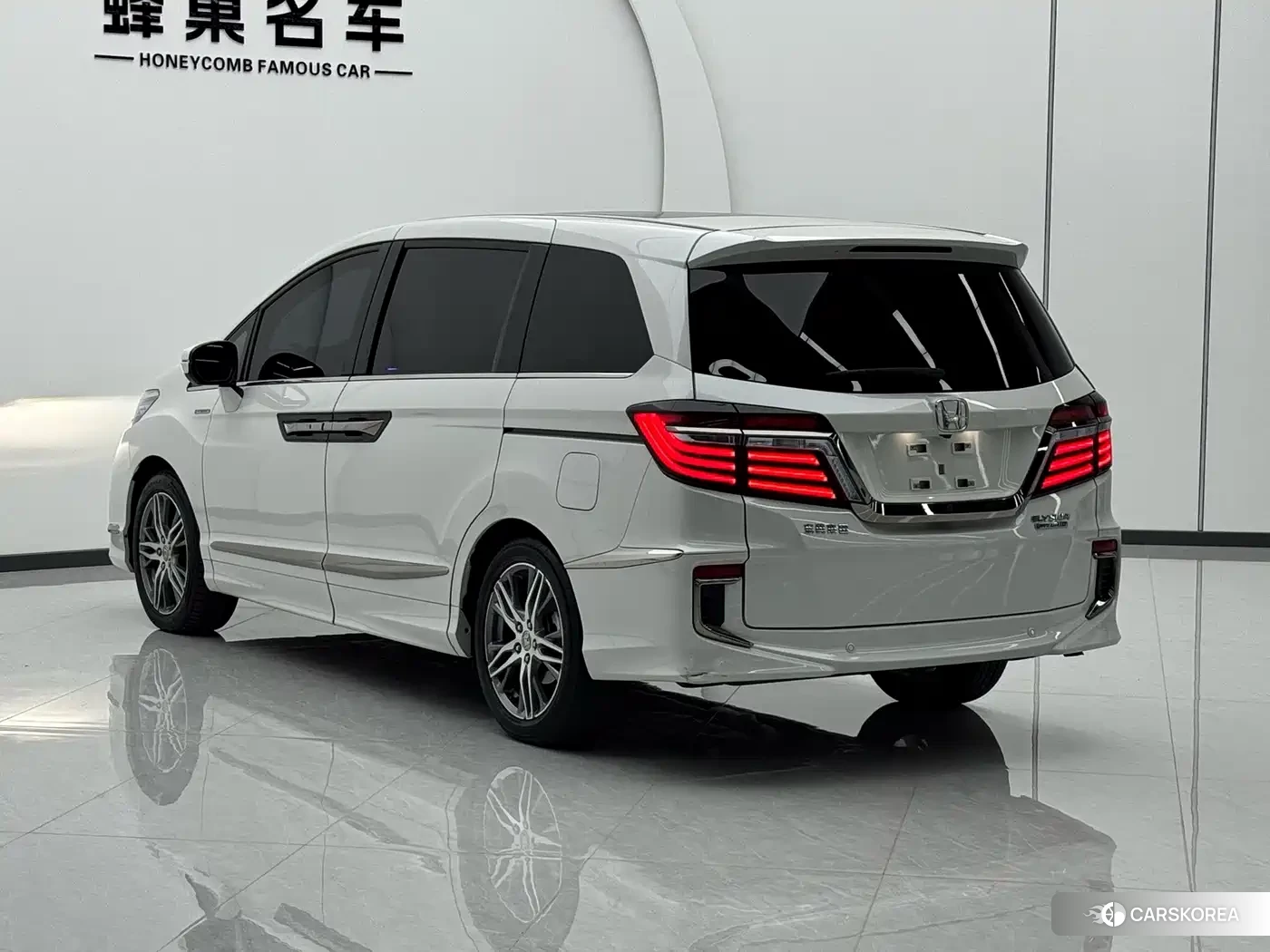 Honda Elysion 2021 Белый из Китая, фото 3