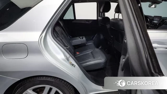 Mercedes-Benz GLE - Class W166 2018 Серебряный из Кореи, фото 3