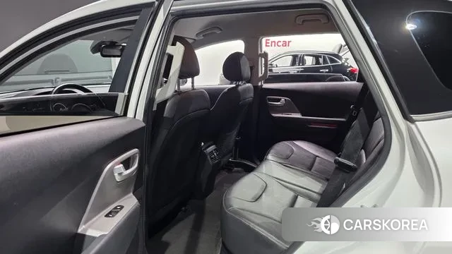 Kia Niro Plus 2022 Белый из Кореи, фото 3