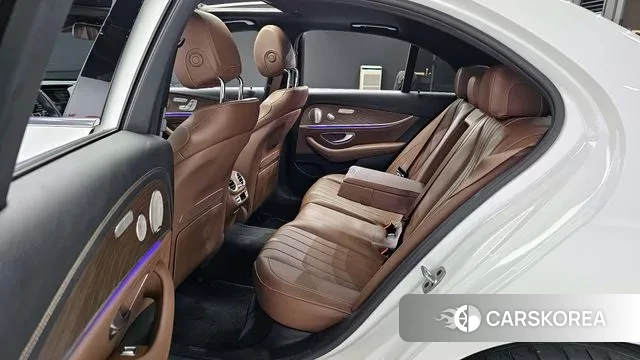 Mercedes-Benz E-Class W213 2022 Белый из Кореи, фото 3