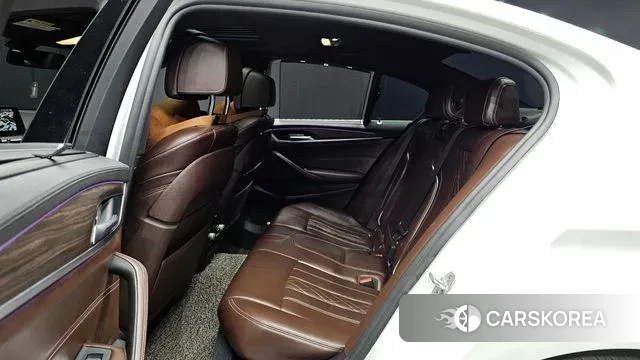 BMW 5 Series (G30) 2018 Белый из Кореи, фото 3