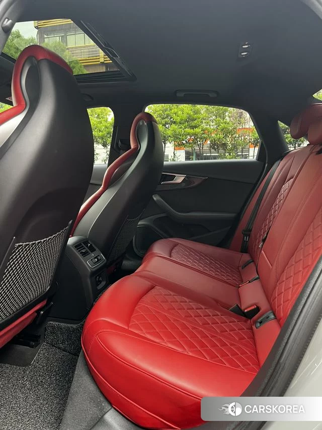 Audi S4 2022 Темно-серый из Китая, фото 3