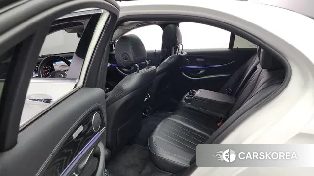 Mercedes-Benz E-Class W213 2020 Белый из Кореи, фото 3