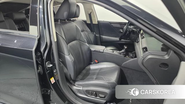 Lexus ES300h 7th generation 2019 Черный из Кореи, фото 3