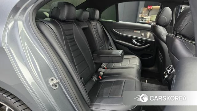 Mercedes-Benz E-Class W213 2022 Серый из Кореи, фото 3