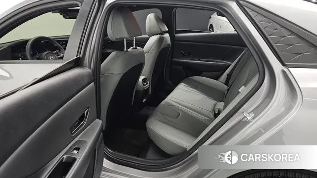 Hyundai The New Avante (CN7) 2025 Серебристо-серый из Кореи, фото 3