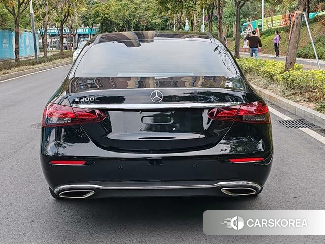Mercedes-Benz E-class 2023 Черный из Китая, фото 3