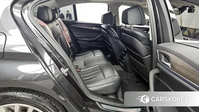 BMW 5 Series (G30) 2018 Серый из Кореи, фото 3