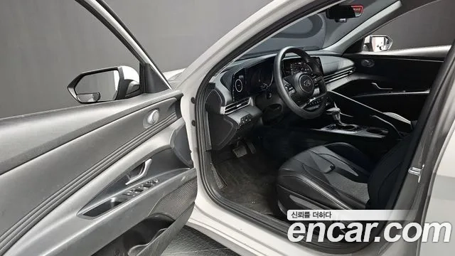 Hyundai Avante (CN7) 2022 Серебристо-серый из Кореи, фото 3