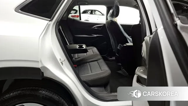 Chevrolet (GM Daewoo) Trax Crossover 2024 Белый из Кореи, фото 3