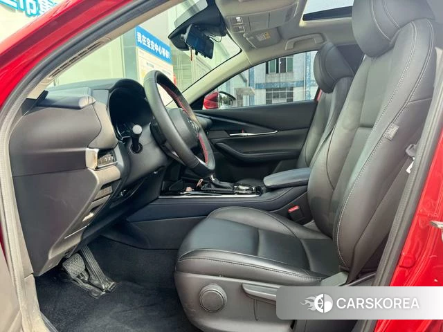 Mazda CX-30 2021 Красный из Китая, фото 3