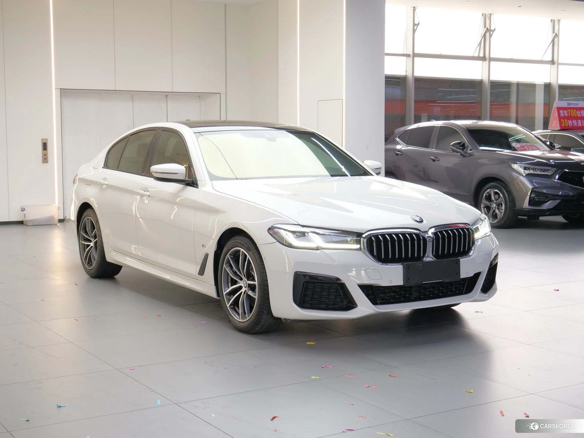 BMW 5 series (imported) 2019 Белый из Китая, фото 3
