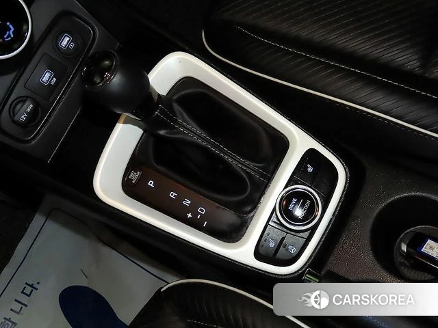 Hyundai Venue 2020 Черный из Кореи, фото 3