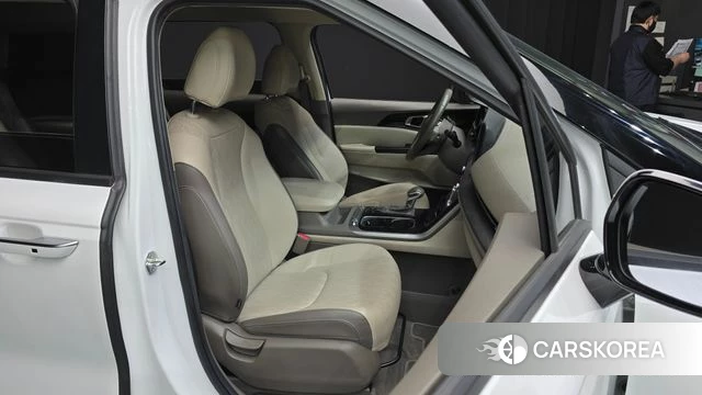 Kia Carnival 4th generation 2023 Белый из Кореи, фото 3