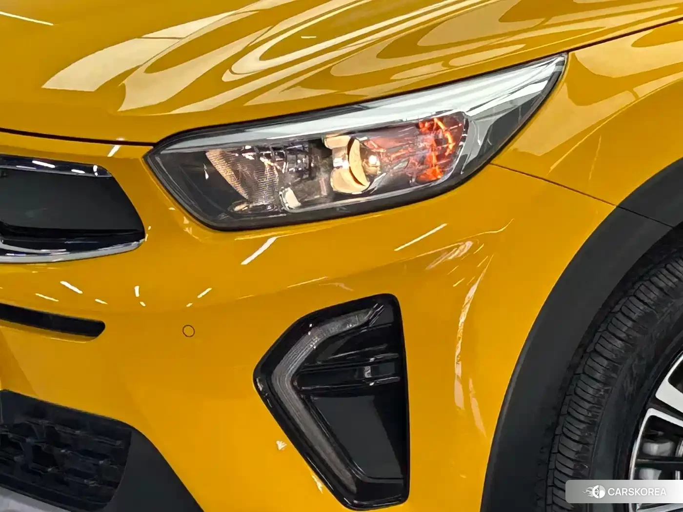 Kia KX1 2022 Yellow/orange из Китая, фото 3