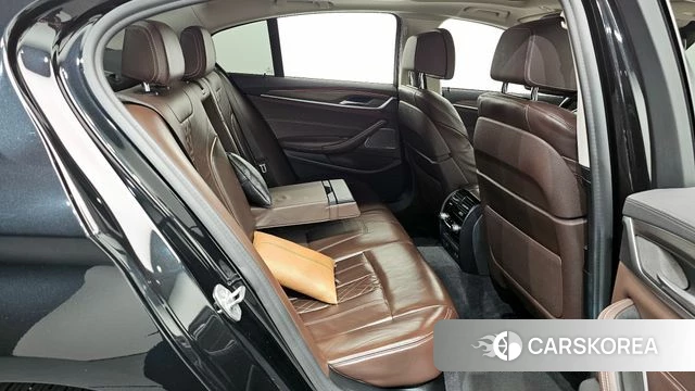 BMW 5 Series (G30) 2021 Черный из Кореи, фото 3