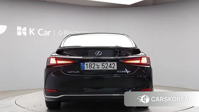 Lexus ES300h 7th generation 2022 Черный из Кореи, фото 3