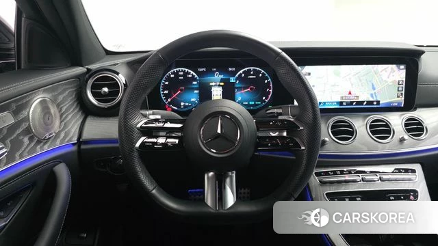 Mercedes-Benz E-Class W213 2023 Синий из Кореи, фото 3