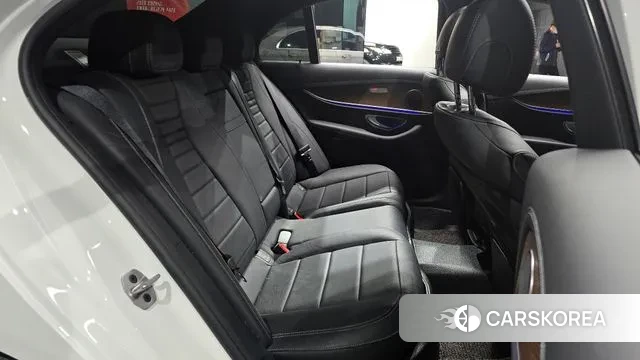 Mercedes-Benz E-Class W213 2021 Белый из Кореи, фото 3