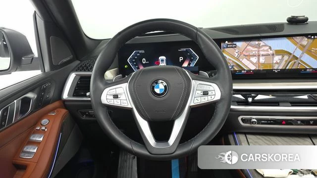 BMW X7 (G07) 2023 Белый из Кореи, фото 3