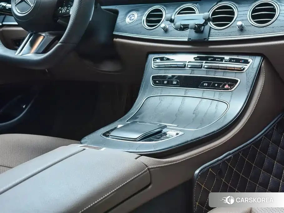 Mercedes-Benz E-Class 2022 Белый из Китая, фото 3