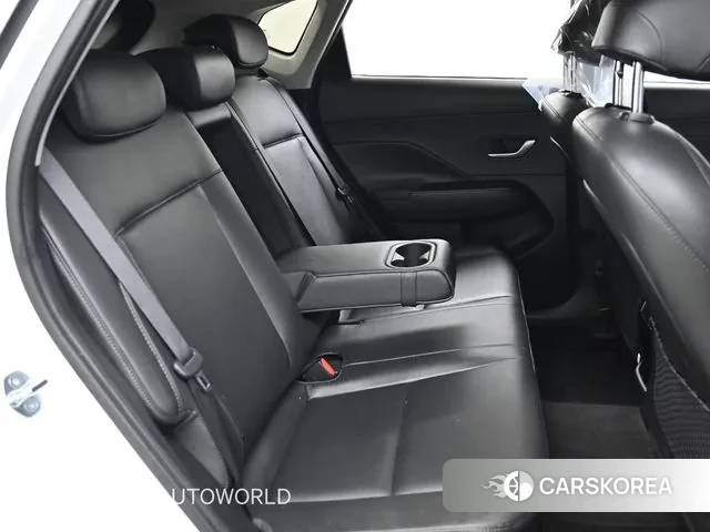 Hyundai Kona (SX2) 2023 Белый из Кореи, фото 3