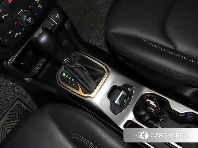 Jeep Renegade 2021 Белый из Кореи, фото 3