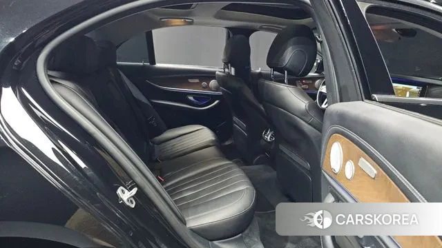 Mercedes-Benz E-Class W213 2019 Черный из Кореи, фото 3