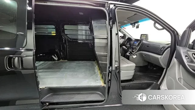 Hyundai The New Grand Starex 2020 Черный из Кореи, фото 3