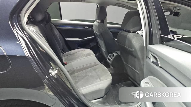 Volkswagen Golf 8th Generation 2023 Черный из Кореи, фото 3