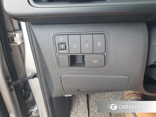 Hyundai Staria 2024 Серебряный из Кореи, фото 3