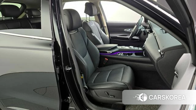 Genesis GV70 2022 Черный из Кореи, фото 3