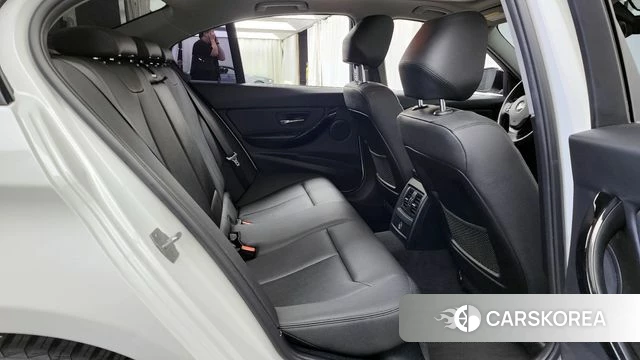 BMW 3 Series (F30) 2018 Белый из Кореи, фото 3