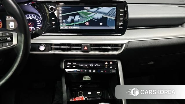 Kia K5 3rd generation 2023 Черный из Кореи, фото 3