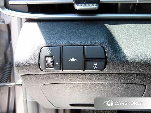 Hyundai Avante (CN7) 2021 Серебристо-серый из Кореи, фото 3