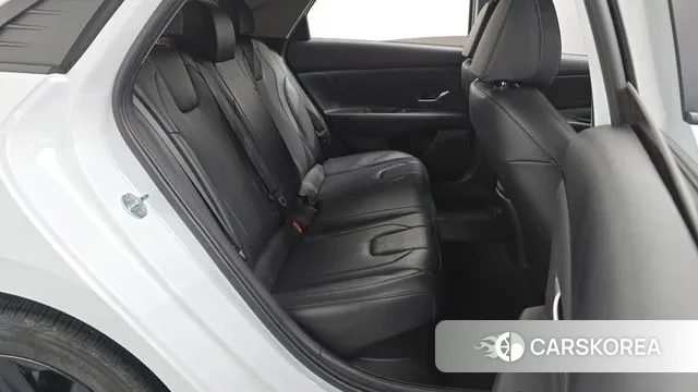 Hyundai Avante Hybrid (CN7) 2022 Белый из Кореи, фото 3