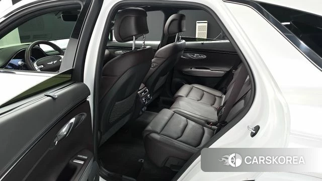 Genesis GV70 2023 Белый из Кореи, фото 3