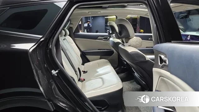 Kia Sportage 5th Generation Hybrid 2022 Черный из Кореи, фото 3