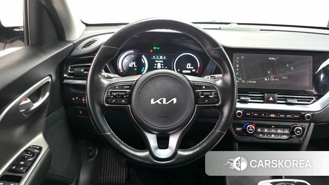 Kia Niro Plus 2022 Белый из Кореи, фото 3