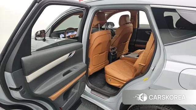 Genesis GV80 2025 Цвет галактики из Кореи, фото 3