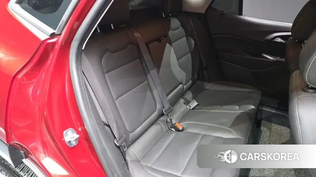 Chevrolet (GM Daewoo) Trax Crossover 2023 Красный из Кореи, фото 3