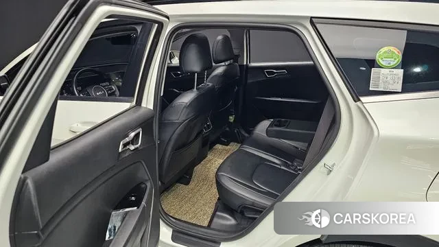 Kia Sportage 5th Generation 2023 Белый из Кореи, фото 3