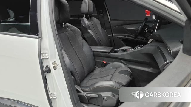 Peugeot 5008 second generation 2018 Белый из Кореи, фото 3