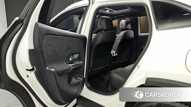 Mercedes-Benz GLA - Class H247 2023 Белый из Кореи, фото 3