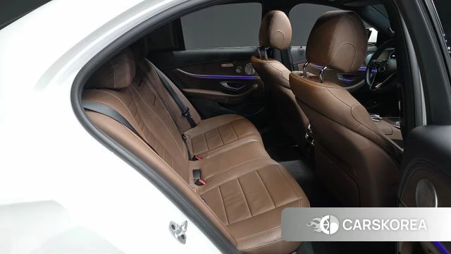 Mercedes-Benz E-Class W213 2020 Белый из Кореи, фото 3