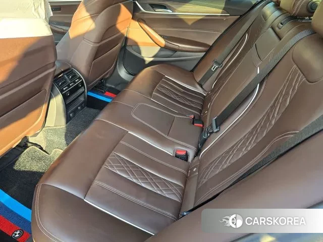 BMW 5 Series (G30) 2019 Черный из Кореи, фото 3