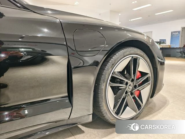 Audi e-tron GT 2025 Черный из Китая, фото 3