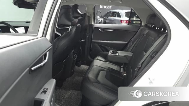 Kia Di Ol Nu Niro 2022 Белый из Кореи, фото 3